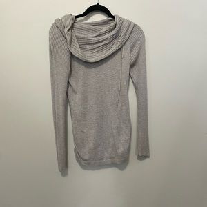 Light gray, light weighted gray long sleeve top. Worn once.